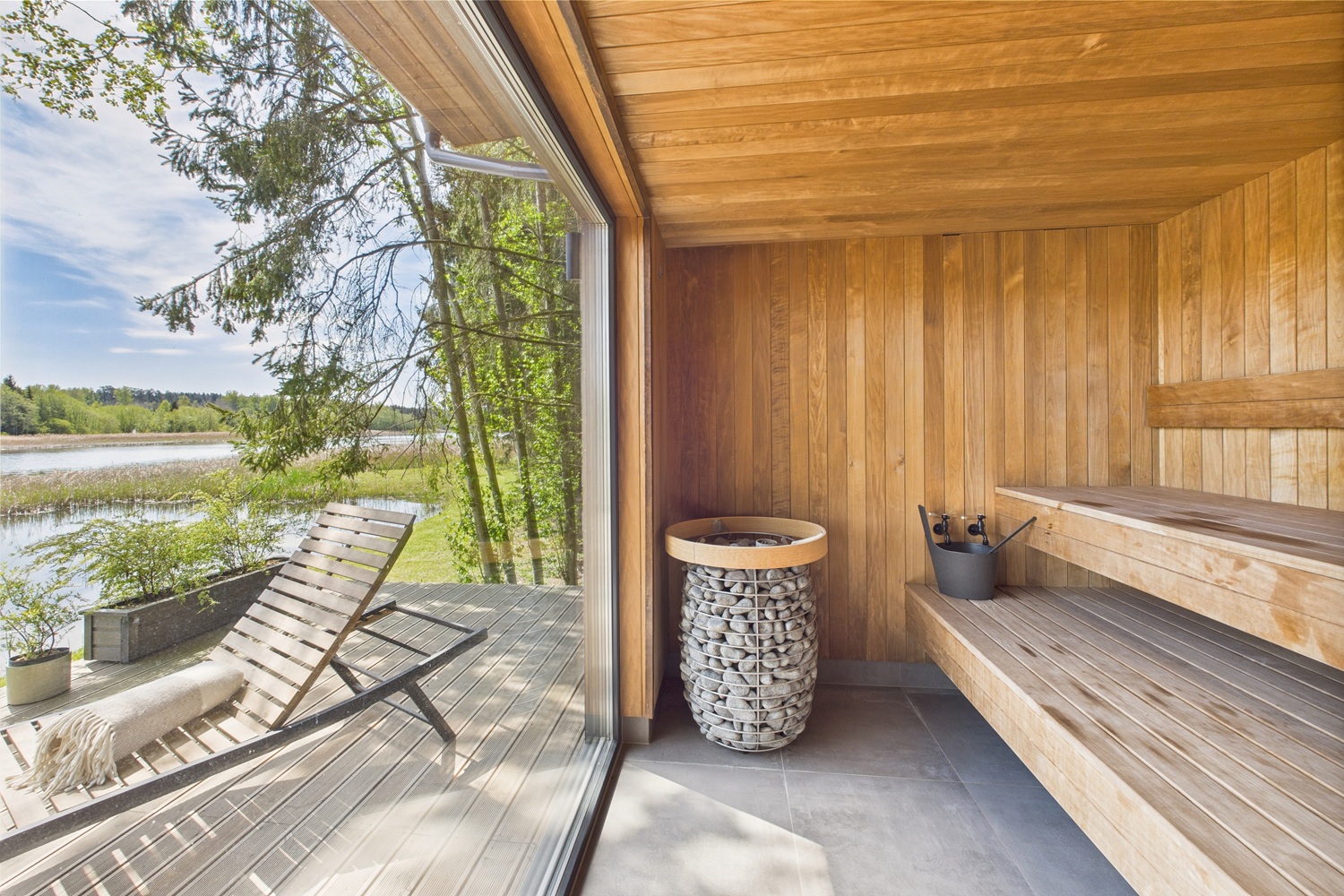 Namiņš kokā — 6